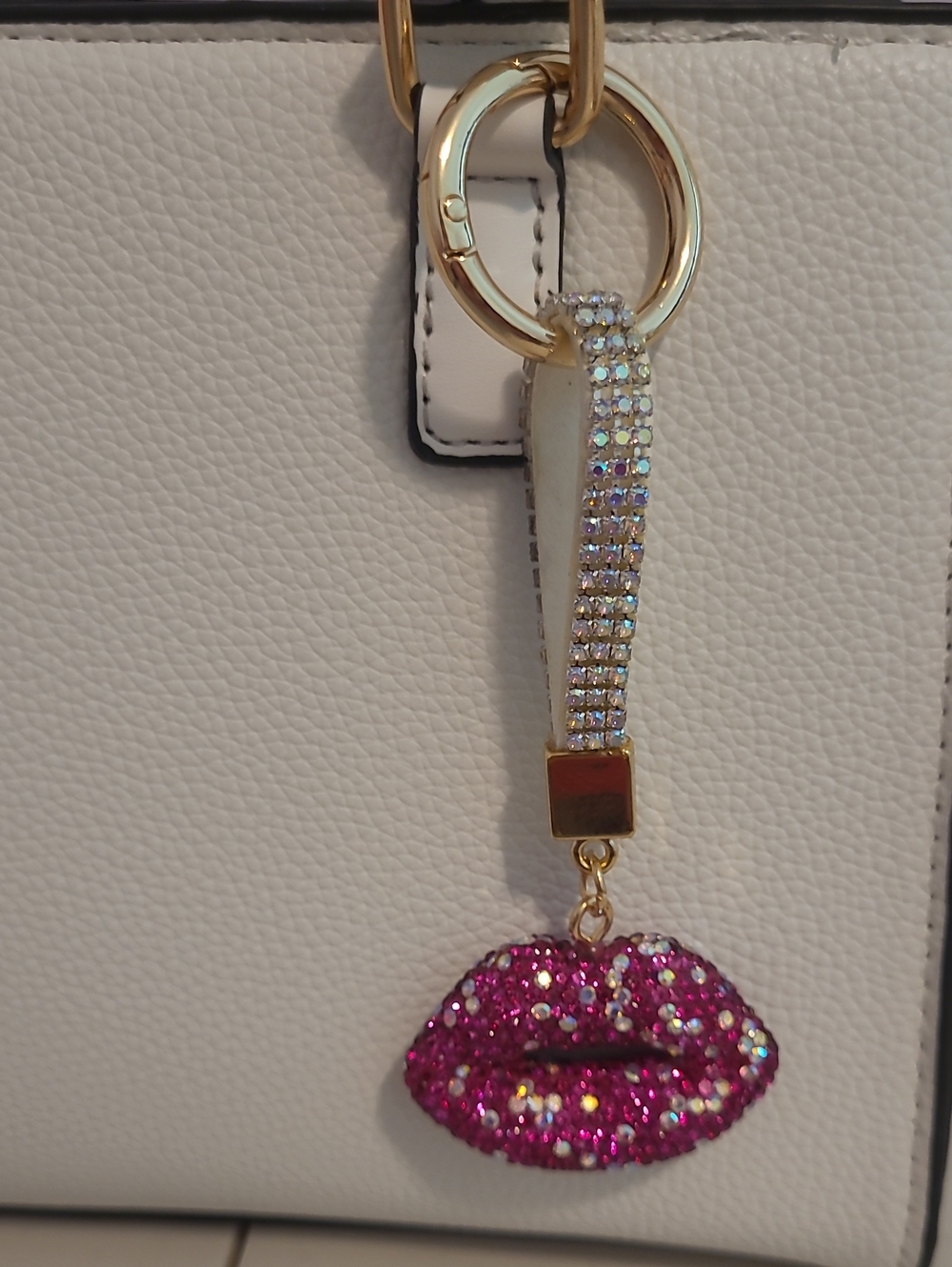Rhinestone Strap Lip Charm Keychain - Fuchsia
